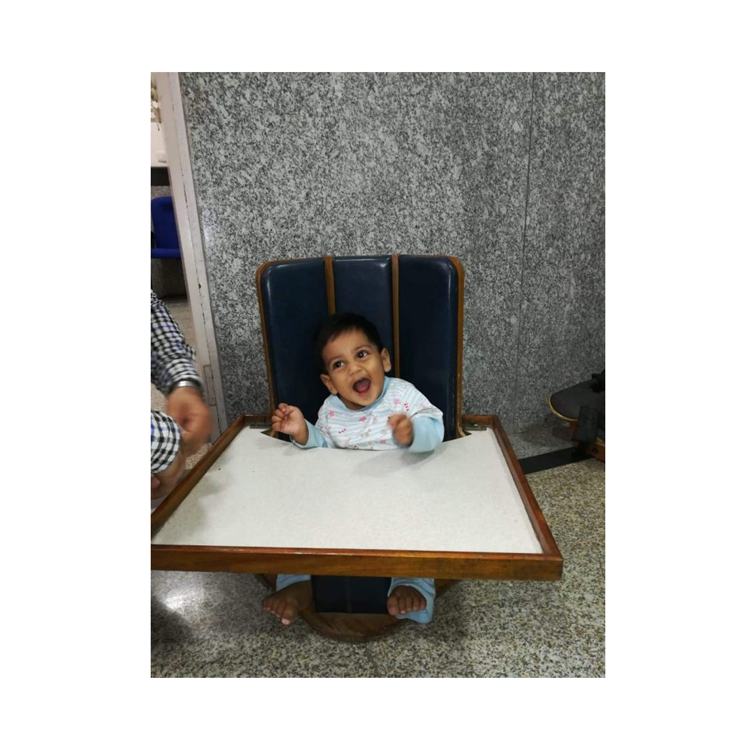 Baby-eating-table